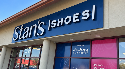 Newly renovated Stan’s Shoes storefront in Niles, Illinois, formerly Waxberg’s Walk Shoppe, featuring updated Stan’s Shoes signage.