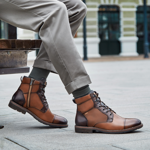 Pikolinos York Boot in Cuero