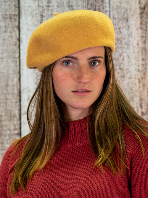 Shihreen Boiled Wool Beret - Red
