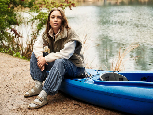 Women's Birkenstock Arizona in Stone
