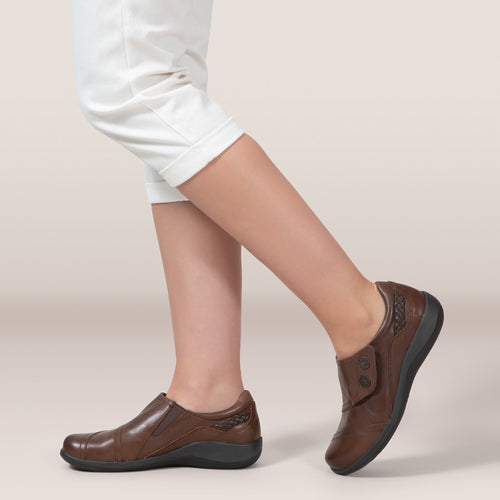 Women's Aetrex Karina in Brown