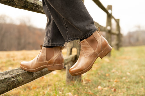 Women’s Dansko Becka in Tan Oiled