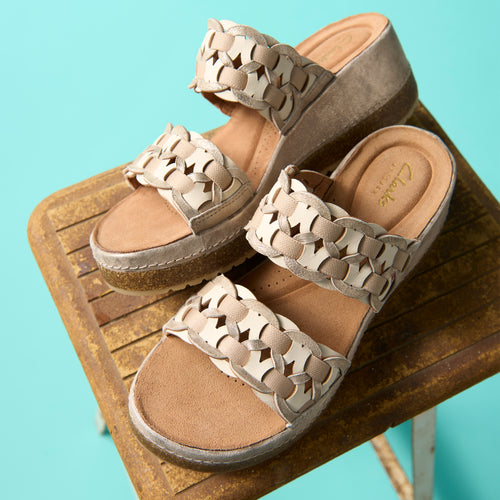 Women's Clarks Arwell Glide in Metallic Combi