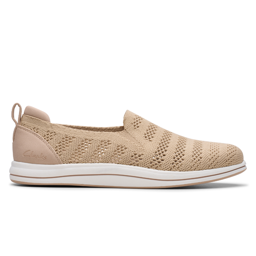 Women's Clarks Breezey Izzy - Sand
