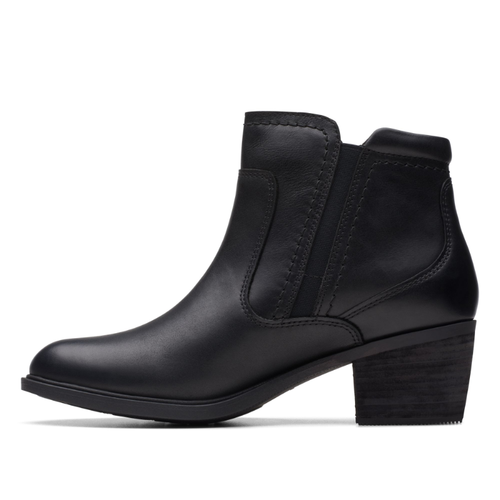 Women's Clarks Neva Zip - Black Leather