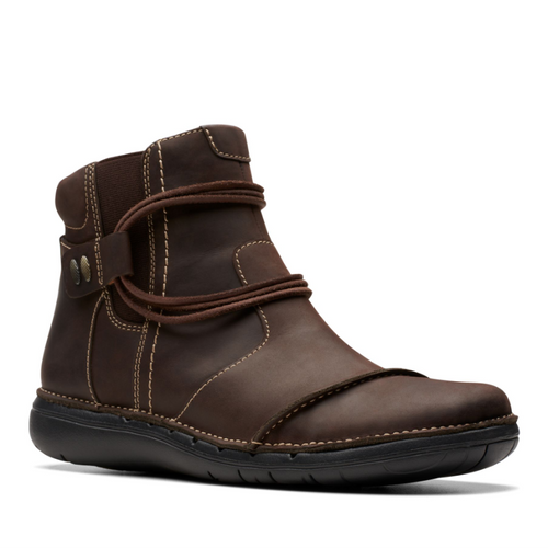 Women's Clarks Un Loop Up - Dark Brown Leather