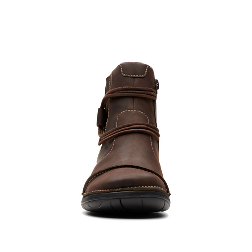 Women's Clarks Un Loop Up - Dark Brown Leather