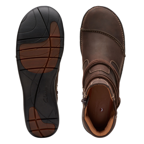 Women's Clarks Un Loop Up - Dark Brown Leather