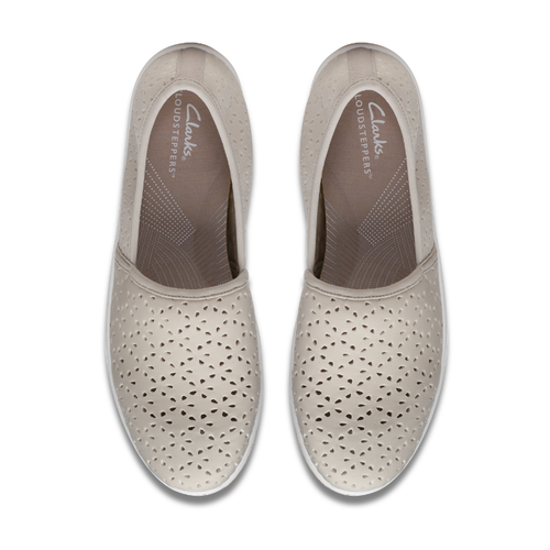 Women's Clarks Breeze Emily - Light Taupe