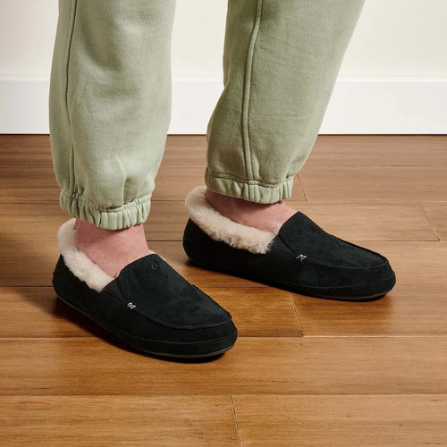 Women’s OluKai Ku'una Moccasin Slipper – Black