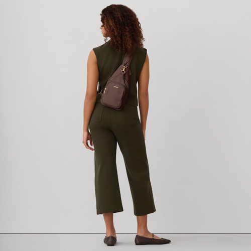 Baggallini Central Park Sling – Ganache Twill