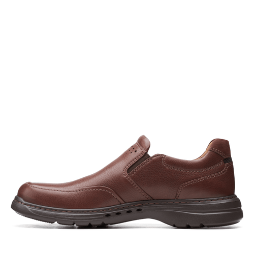 Men's Clarks Un Brawley Step - Mahogany Tumbled Leather