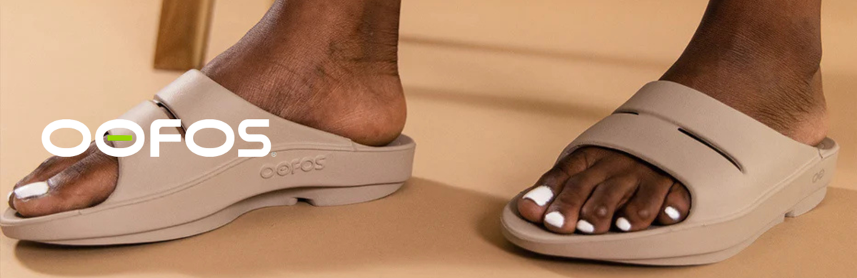 Oofos Recovery Casual Slide Sandals in Light tan/beige mens 10, women’s 12 Unisex OOFOS OOahh Slide | Zappos.com main image 3