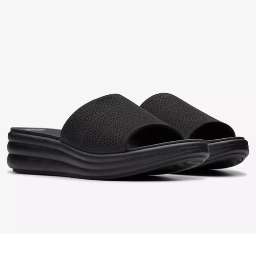 Clarks Cloudsteppers Drift Twist Slip-on Flat Sandals in Natural Clarks Cloudsteppers Drift Twist Slip-on Flat Sandals in Natural