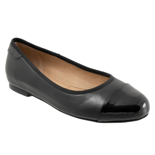 Women's Trotters Clara Ballet Flat - Black with Patent Toe
