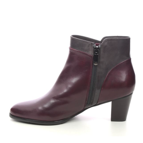 Women’s Regarde Le Ciel Sonia 137 – Sangria