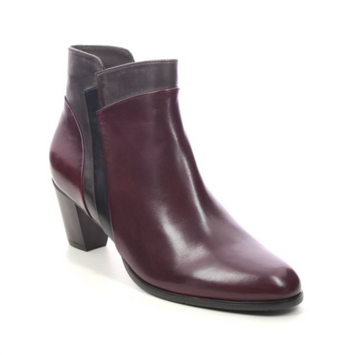 Women’s Regarde Le Ciel Sonia 137 – Sangria
