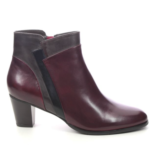Women’s Regarde Le Ciel Sonia 137 – Sangria
